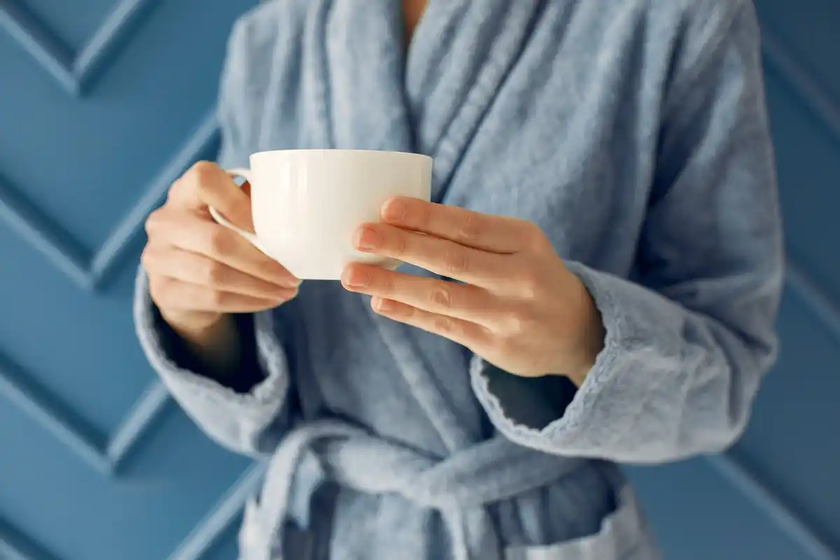 minimalist morning routine coffee