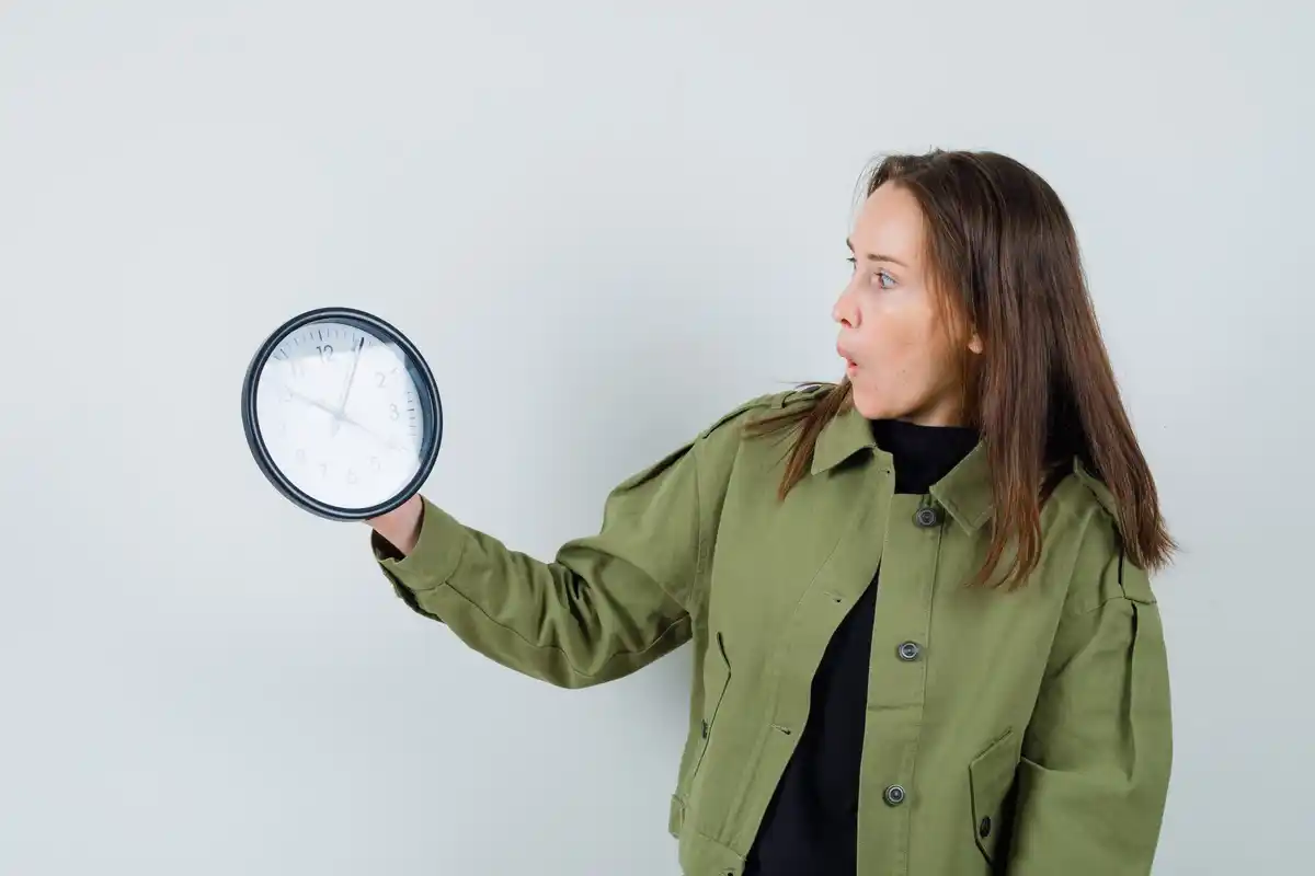 clock fast moving hands time management