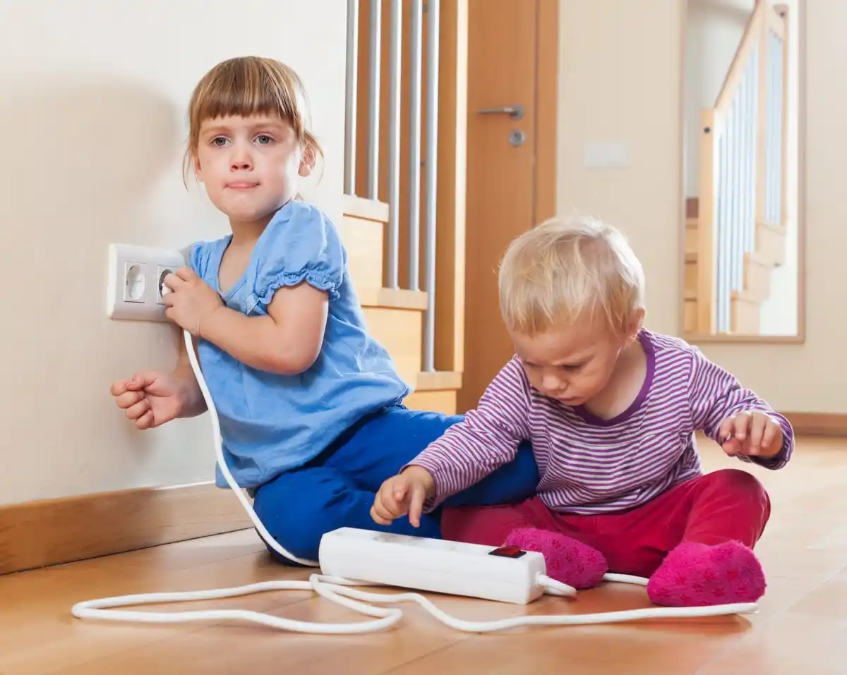 household-tidying-with-kids