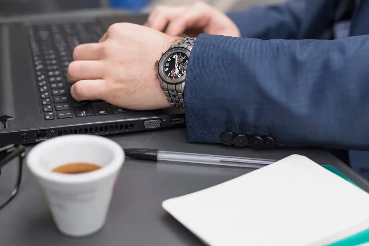 focused person working with timer productivity