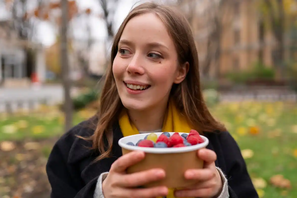 healthy simple lifestyle Netherlands fresh food outdoor walking
