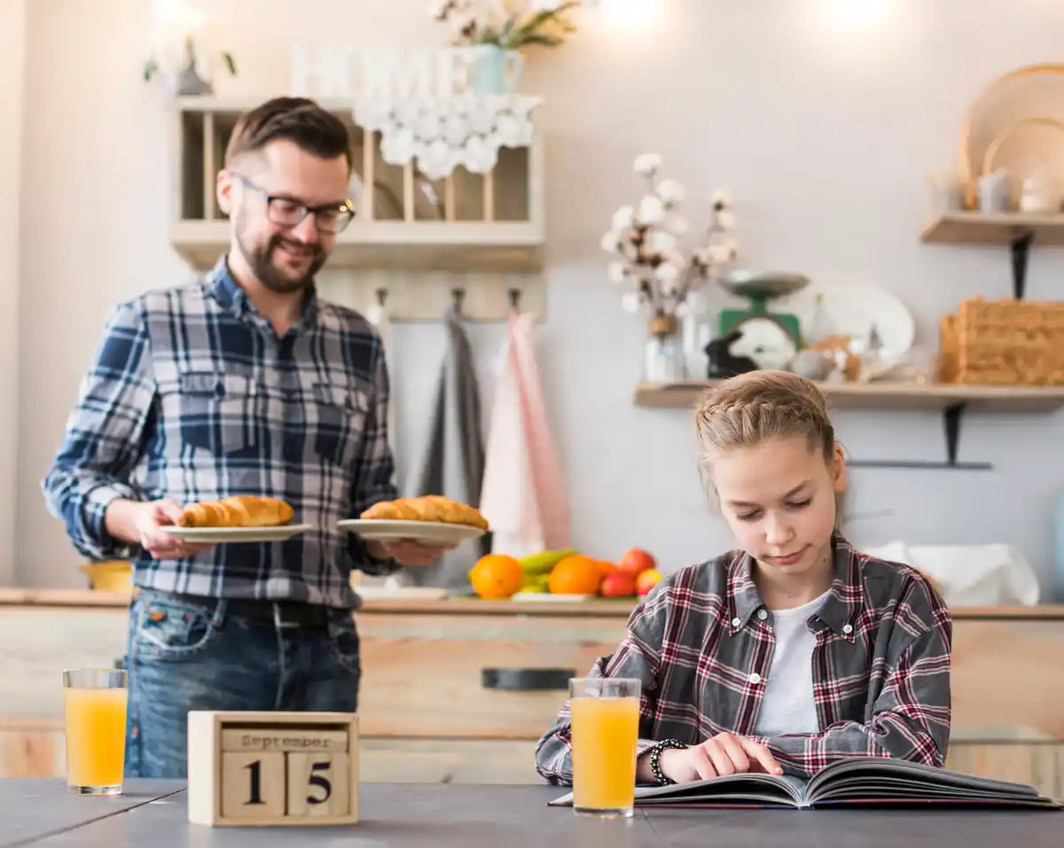 family saving time daily routine Netherlands