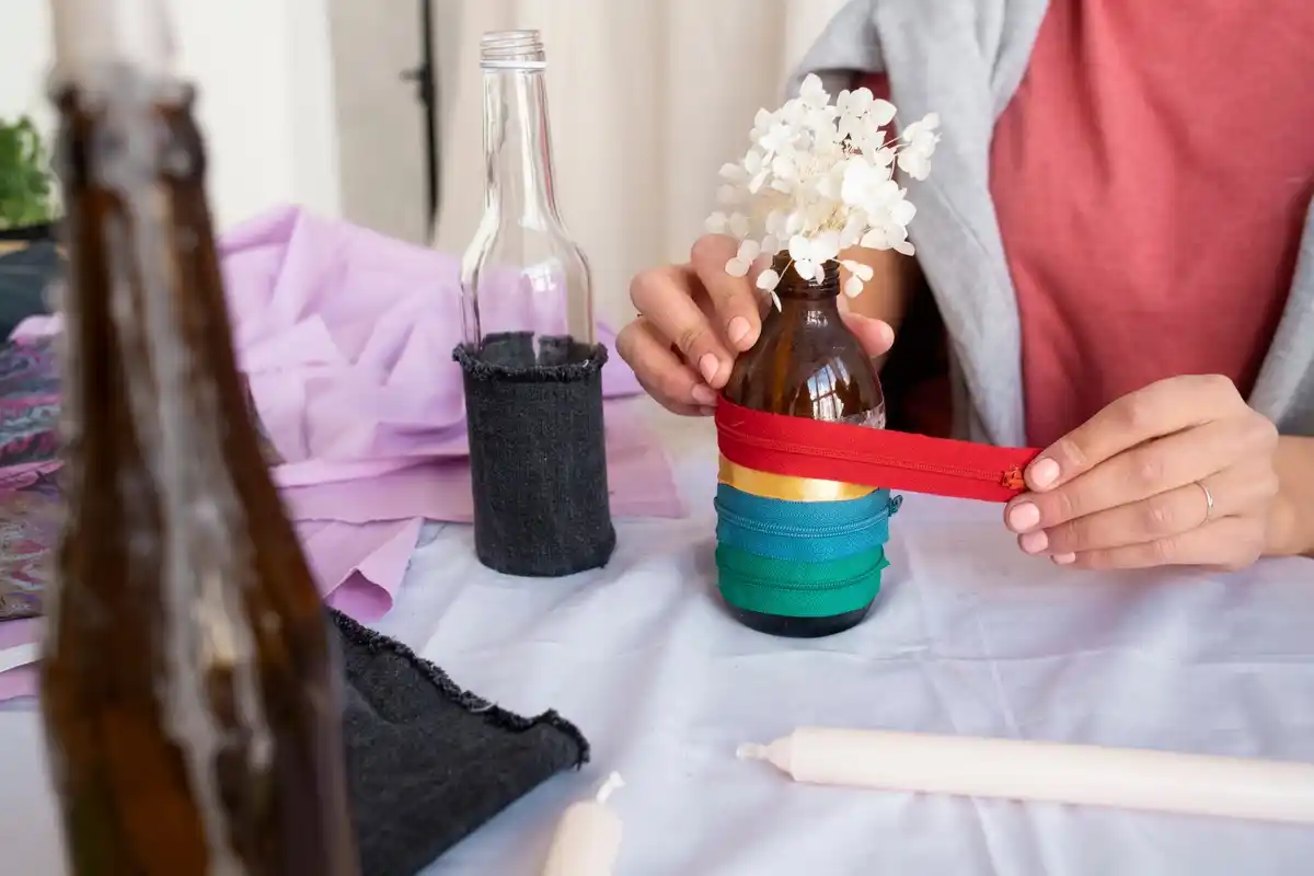 DIY simple crafts with everyday household items