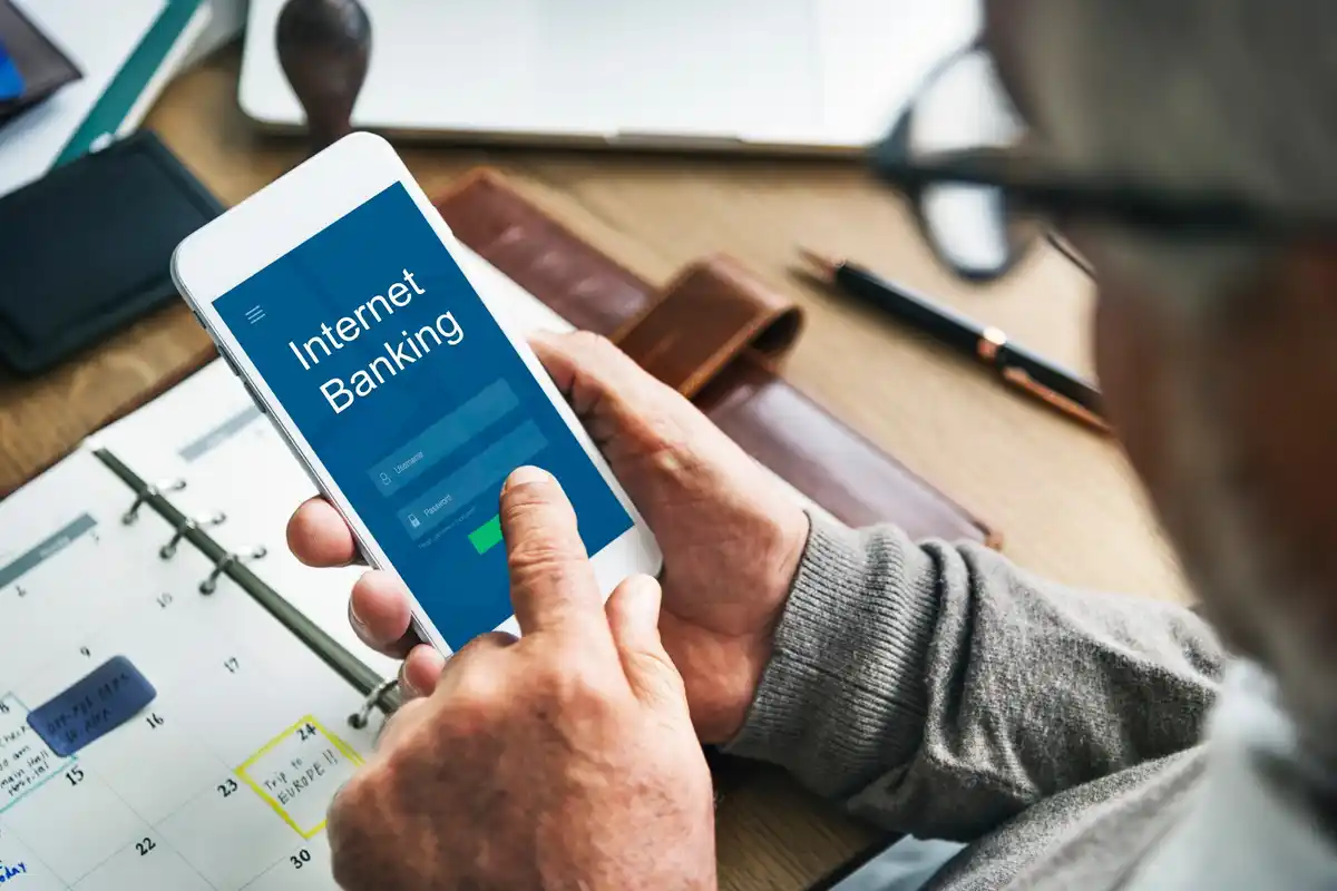 Dutch finance app on smartphone screen