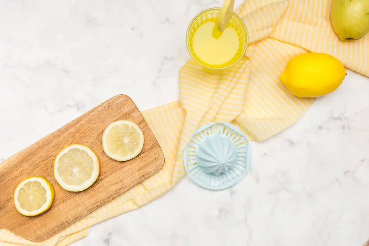 natural lemon cleaning kitchen
