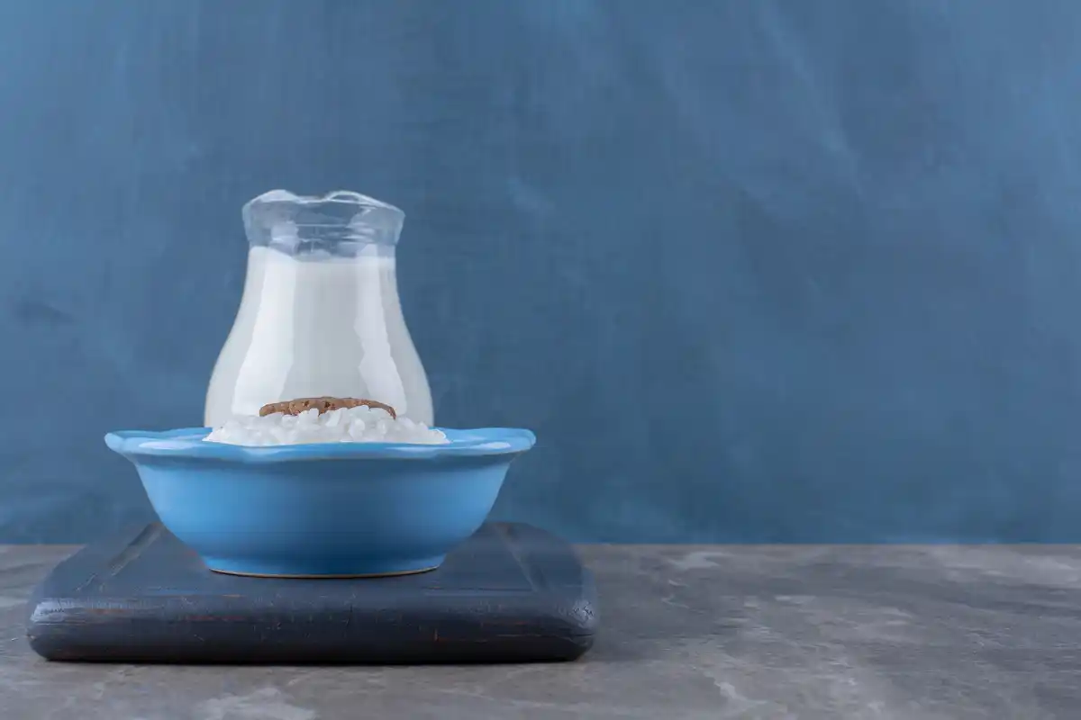 salt boiling water kitchen