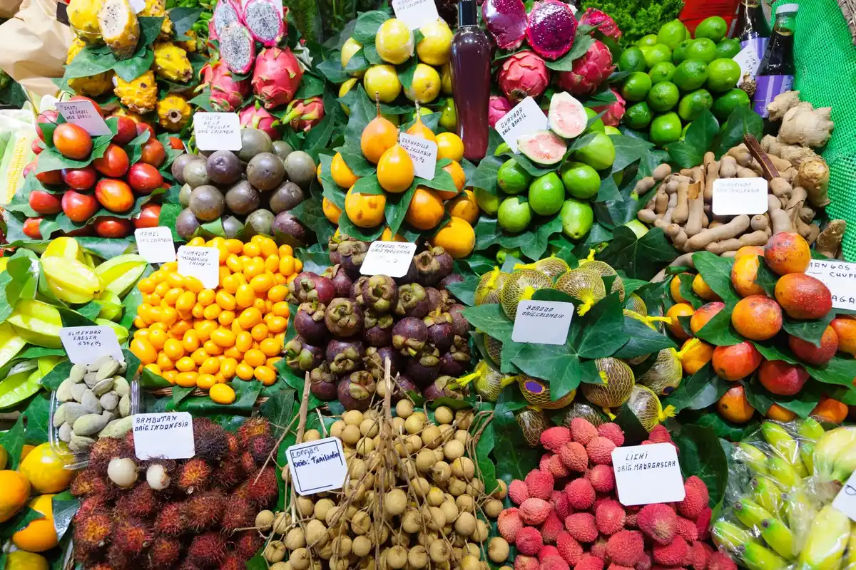 colorful healthy fruits and vegetables market