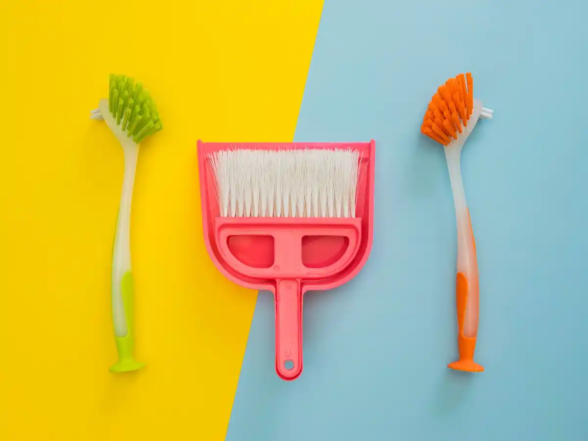creative household cleaning hacks kitchen bathroom