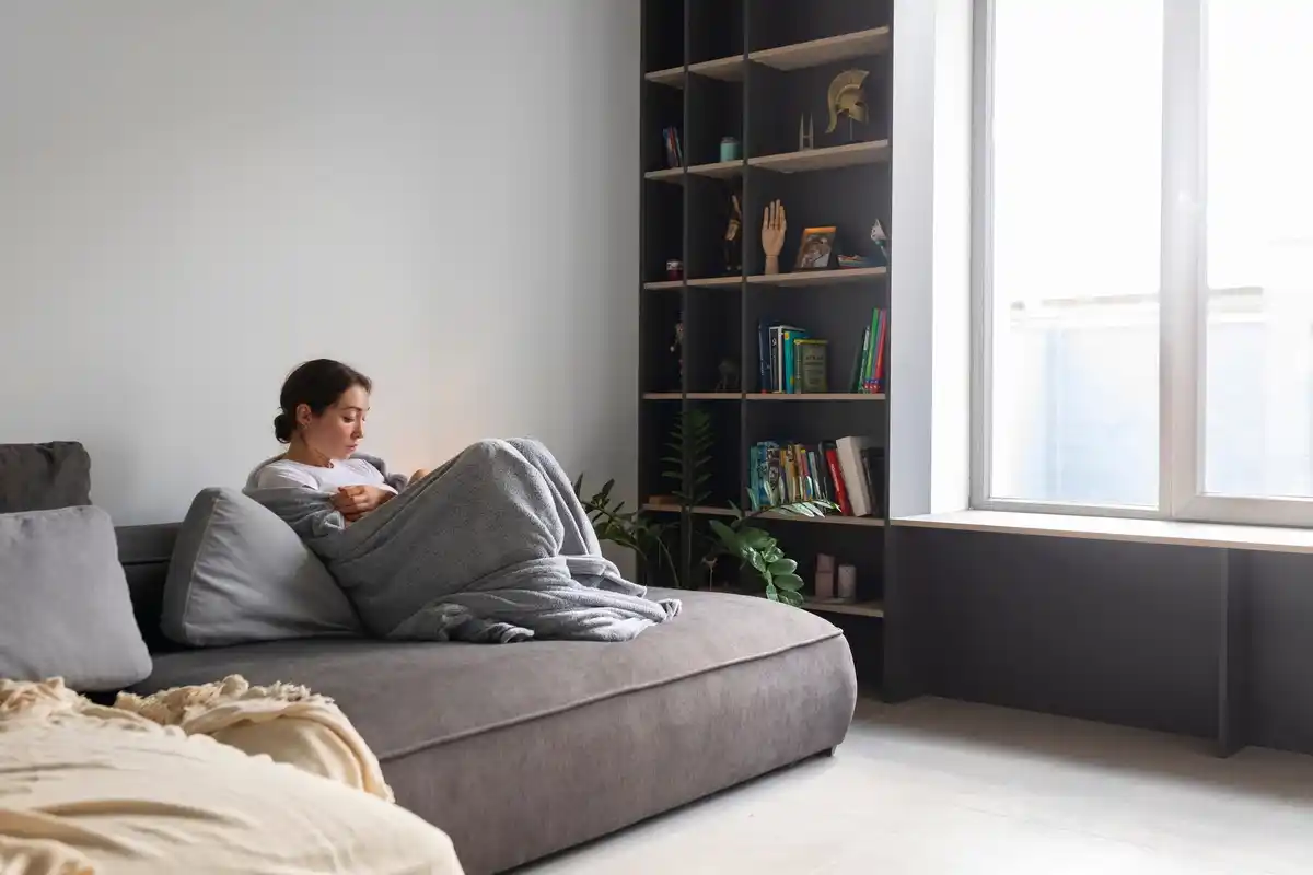 tidy clean modern living room minimalist design