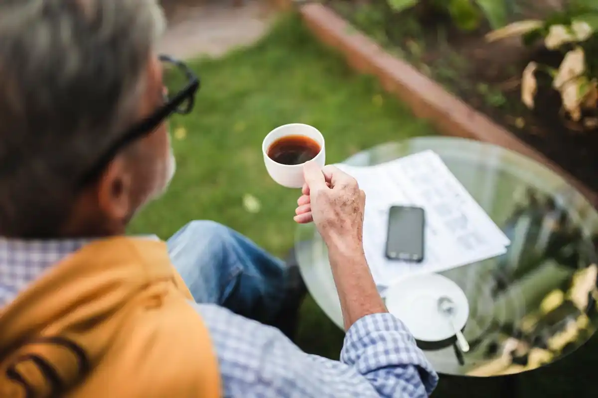 dutch healthy lifestyle surprising tips outdoor activities tea and coffee break fresh energy