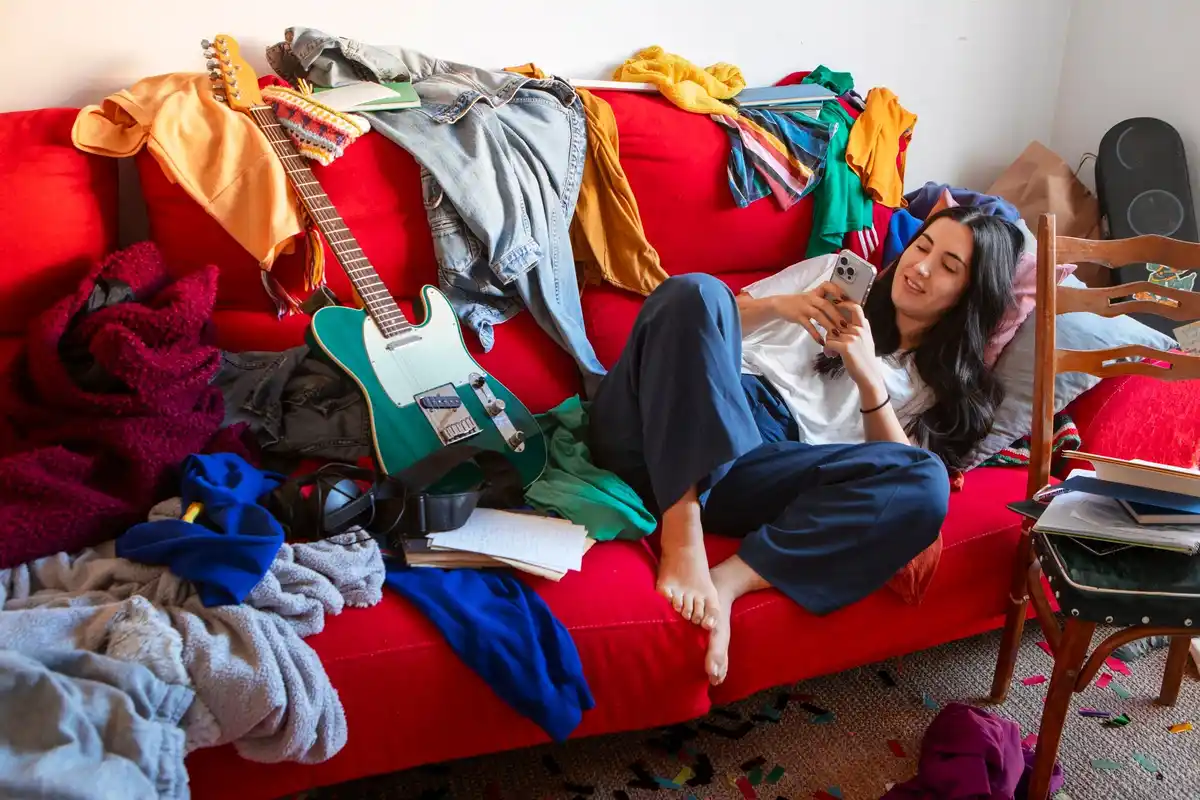 cluttered room messy cleanup