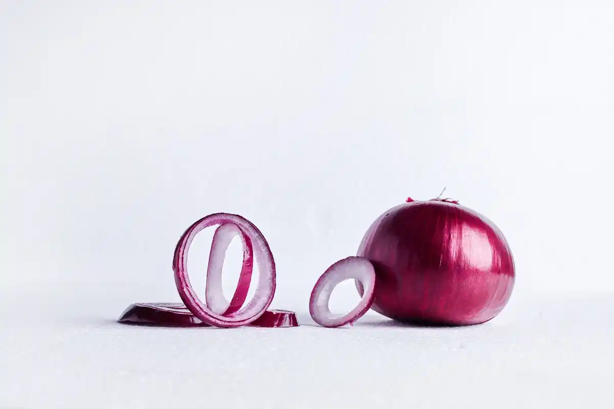 cutting onions without tears