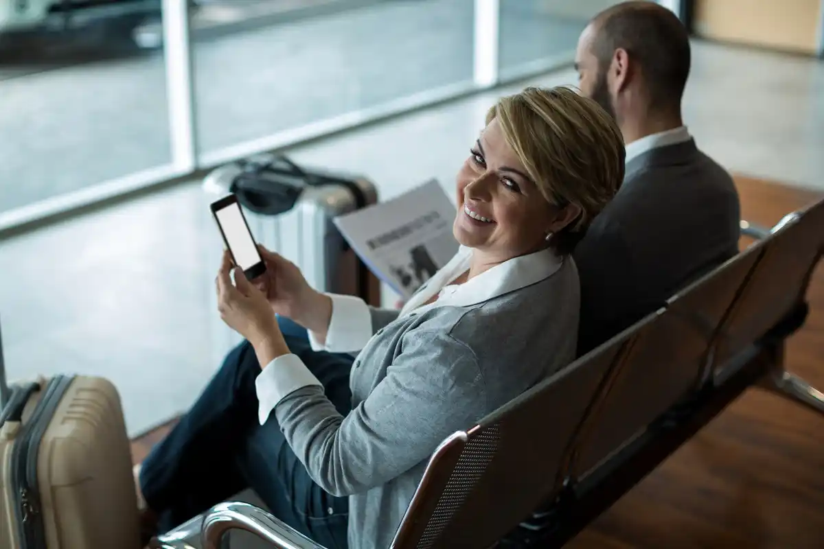 airport online check-in smartphone