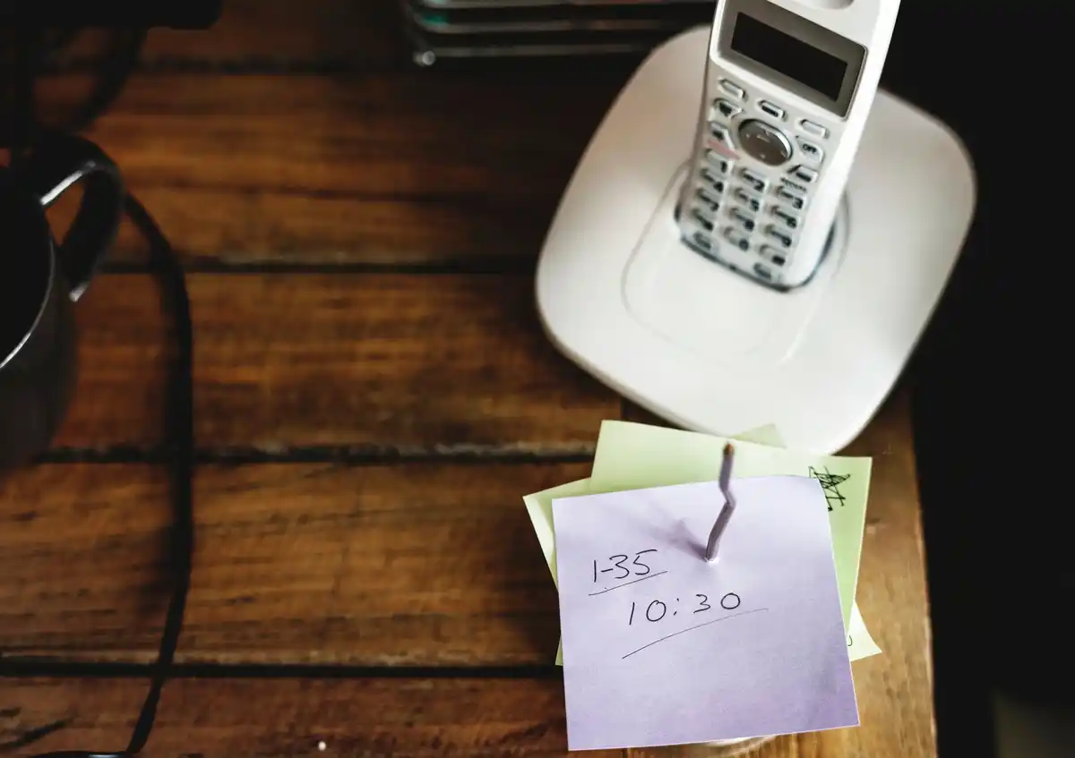 pomodoro technique on desk with timer