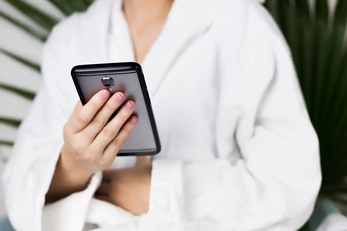 time management cleaning checklist on smartphone