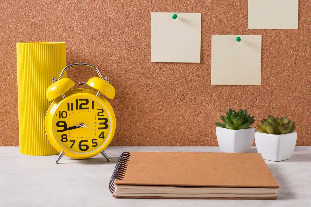 time management tips Dutch workspace