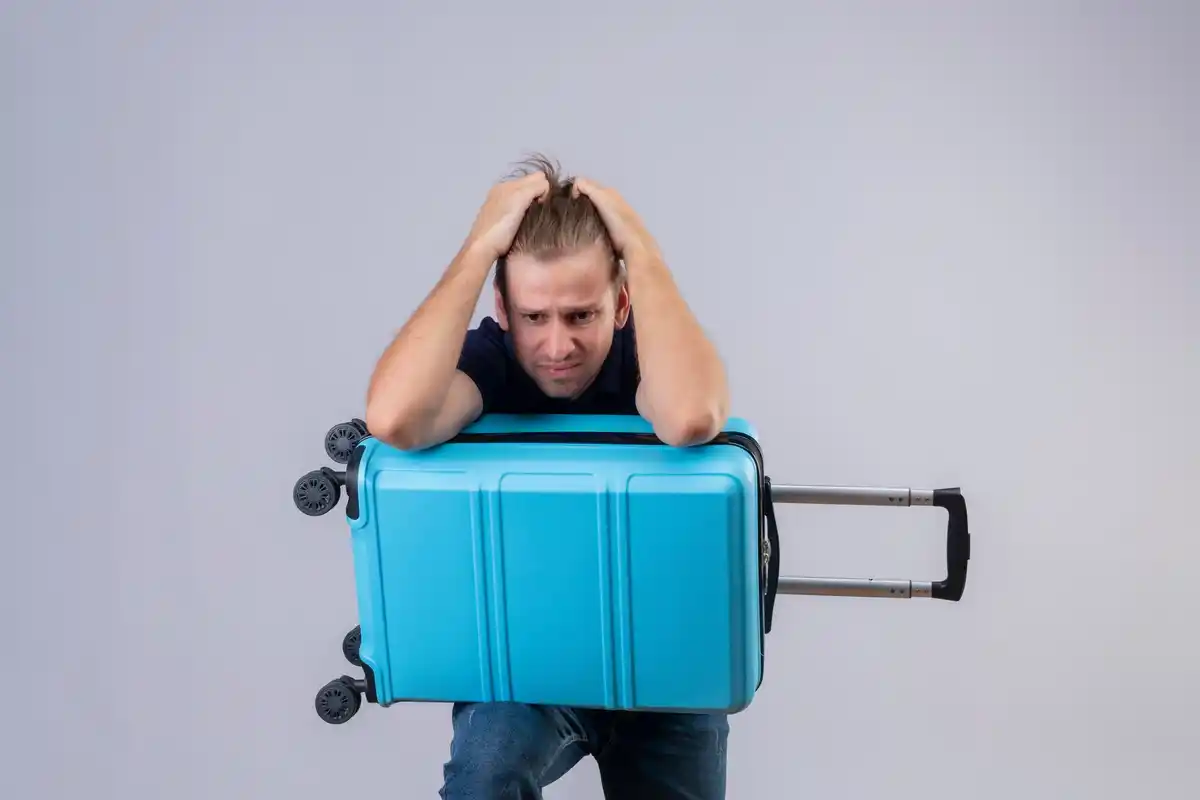 stress-free travel tips airport luggage