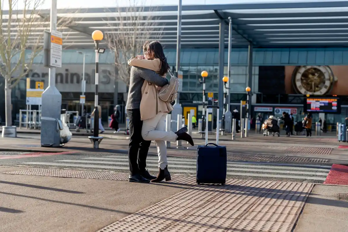 travel tips airport luggage customs public transport