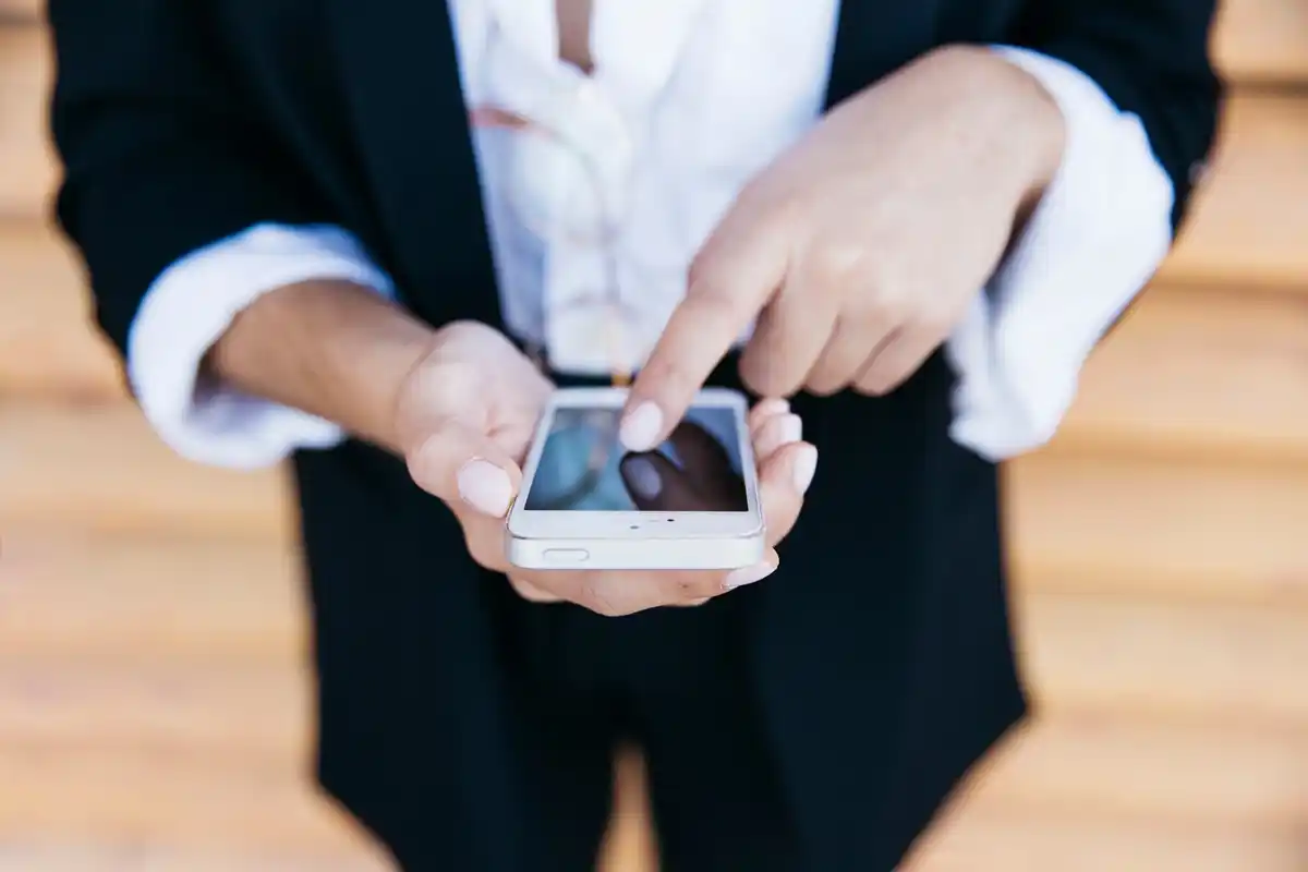 turning off phone notifications to save time