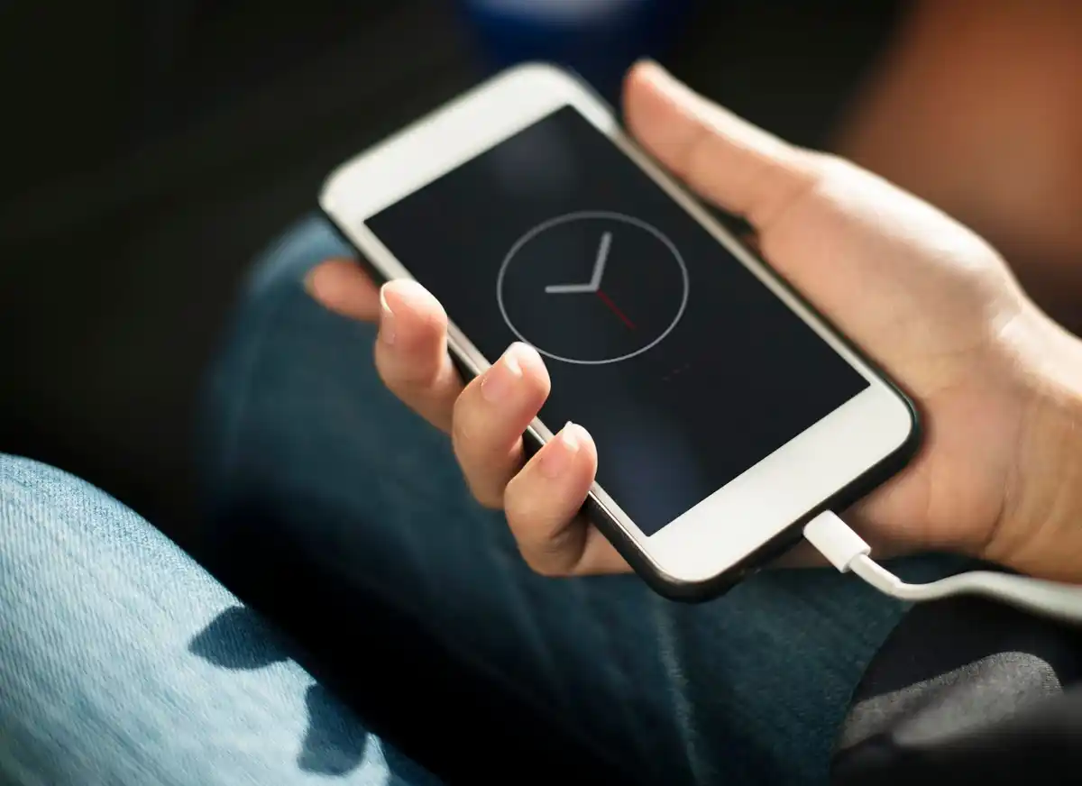 smartphone battery usage optimization
