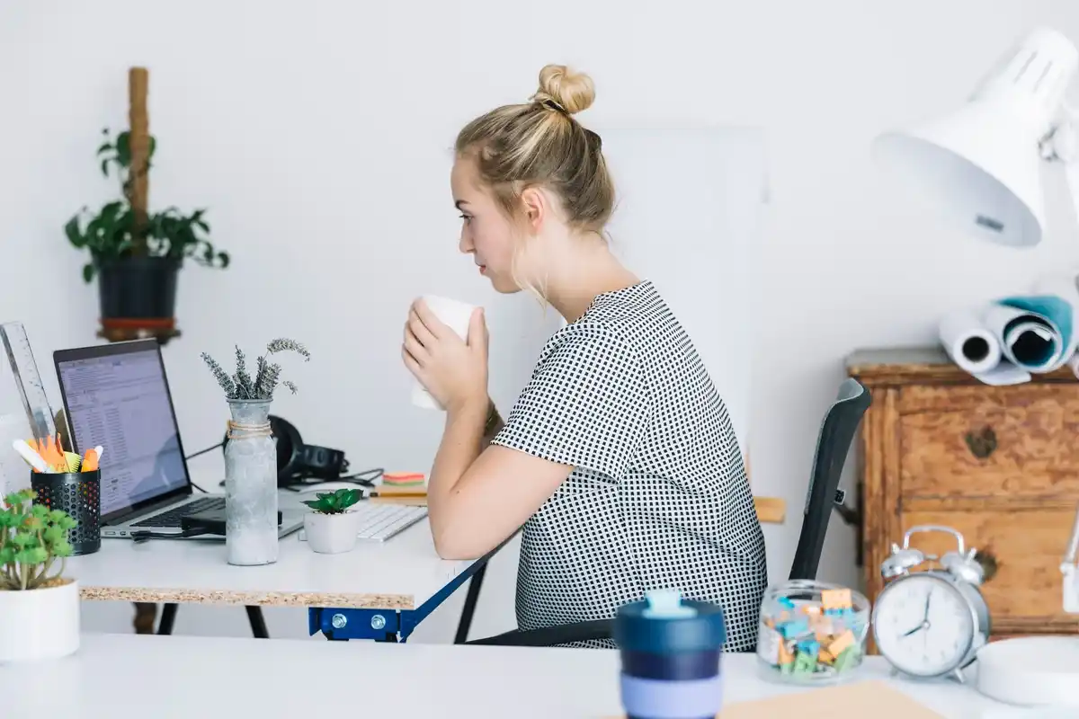simple focus technique at work desk