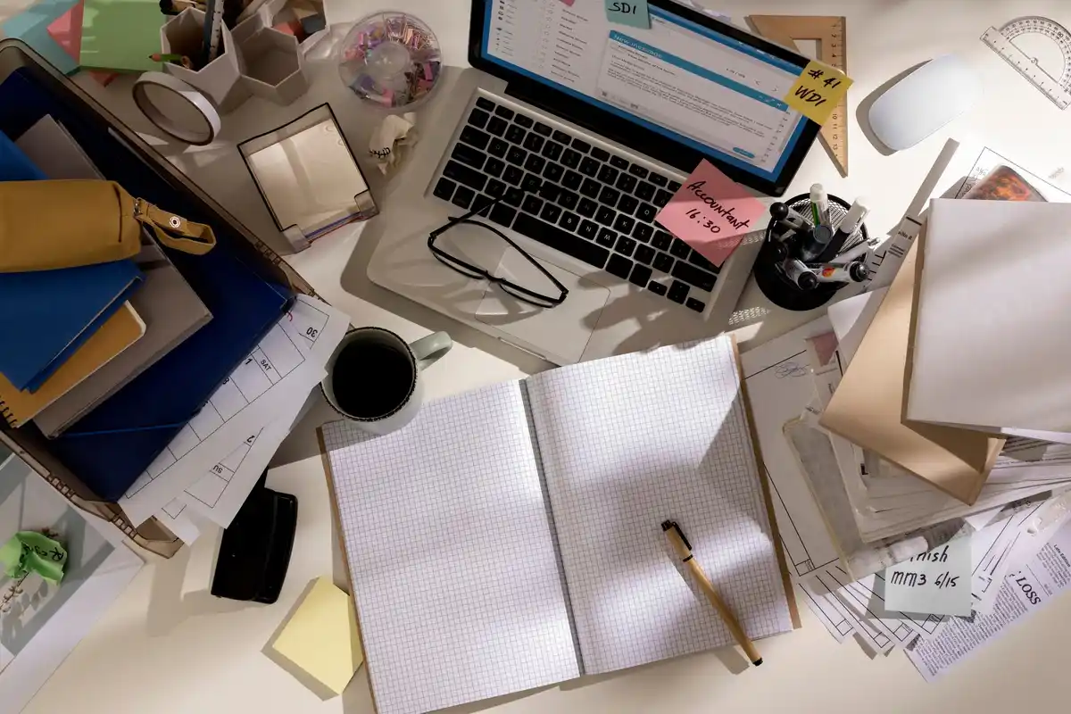 work desk clutter productivity
