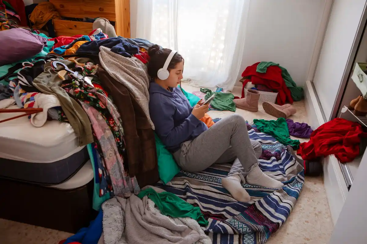 messy room before and after organizing
