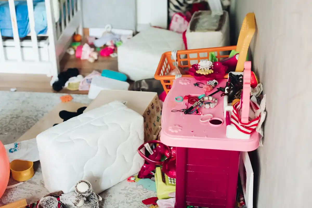 home organization small space tidy room