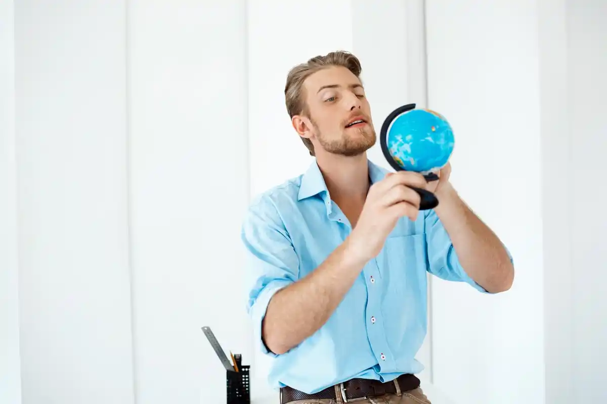 Dutch office worker reflecting time management