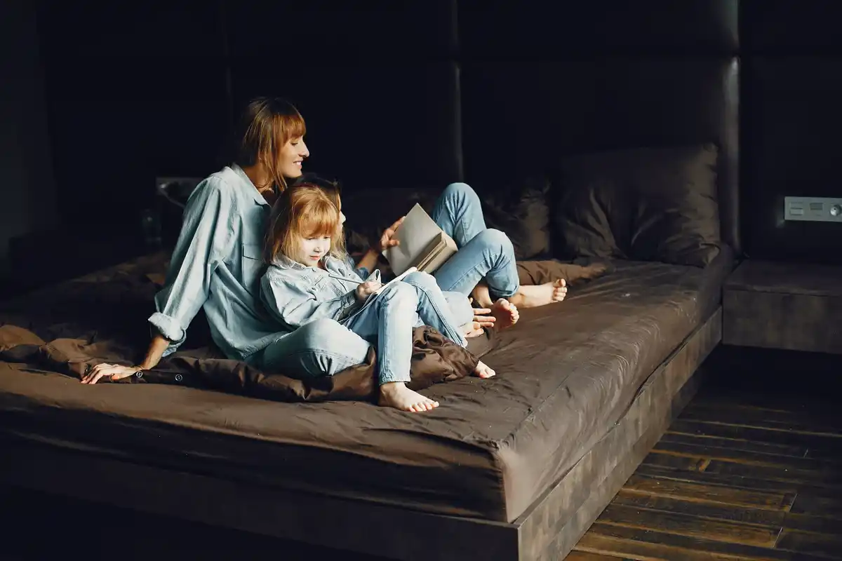 relaxed family evening together at home