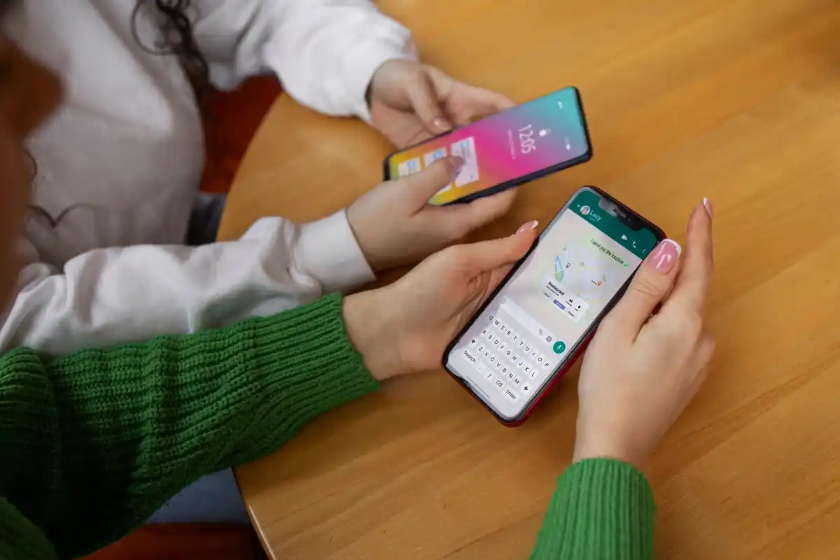 smartphone widgets and shortcuts