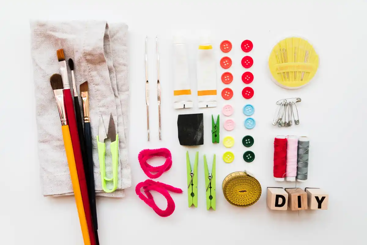 beginner creative craft projects home table