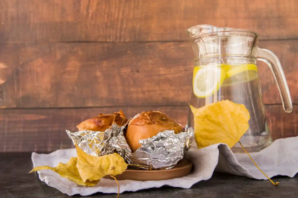 baking vegetables wrapped in aluminum foil Dutch kitchen