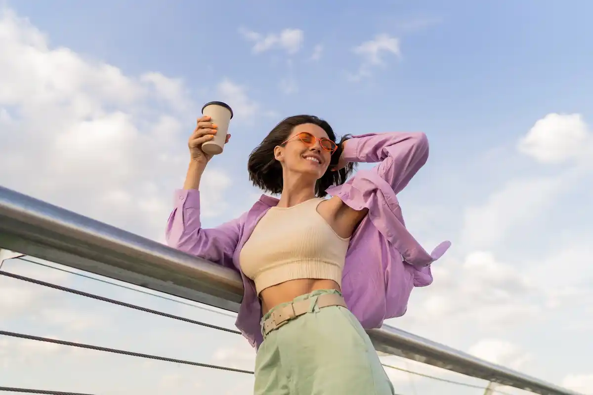 healthy lifestyle daily habits smoothie afternoon walk